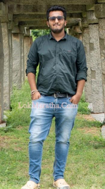 profile-photo profile-photo