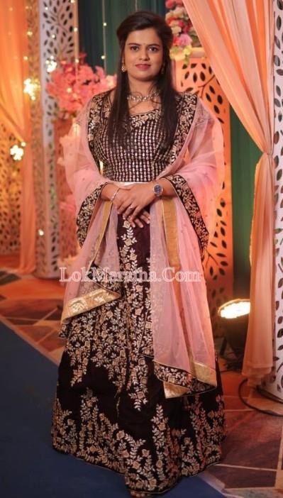 profile-photo profile-photo