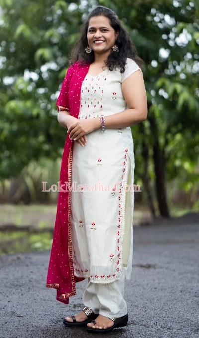 profile-photo profile-photo